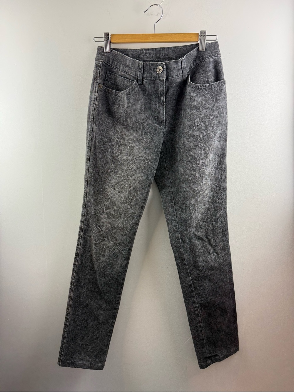 BRAX Sara Grey/Gray Paisley Print Slim Straight Stretch Jeans Size 27 US